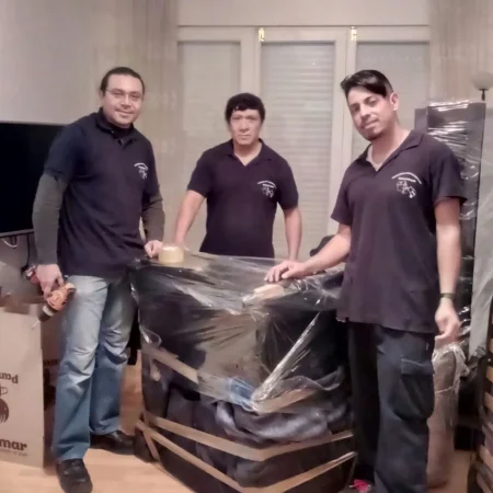 Equipo de Mudanzas Barafiguer en una mudanza de un piso
