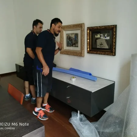 Equipo de Mudanzas Barafiguer en una mudanza de casa