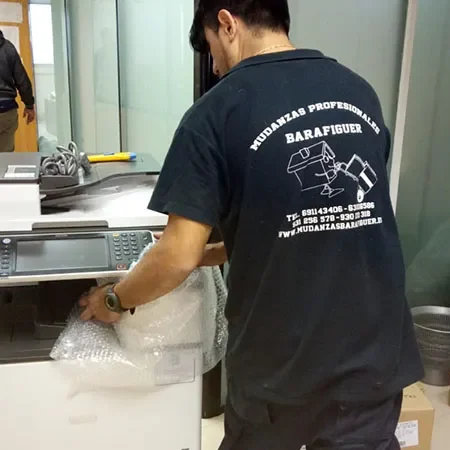 Mudanza de mobiliario de oficina en Barcelona